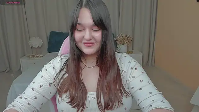 Mila_Vogue