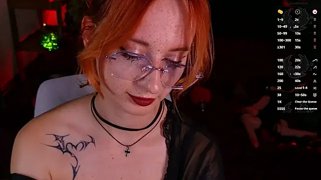 WICKEDEMBER live cam on StripChat