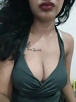 Miss_Liara01 live cam on StripChat