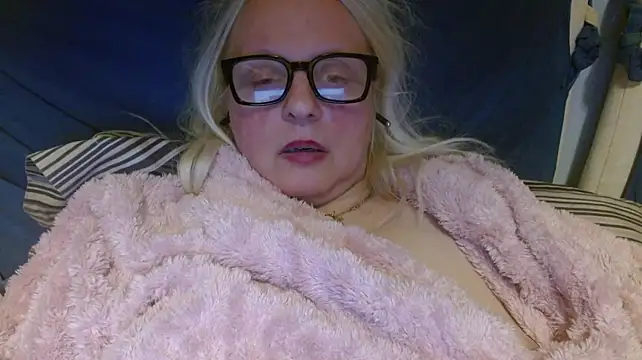 martachatte live cam on StripChat