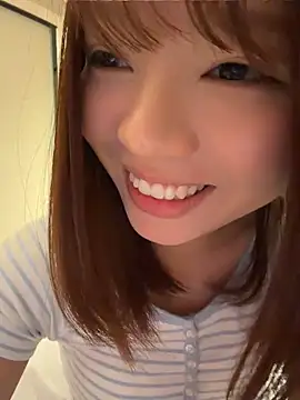 HappySadGirl webcam