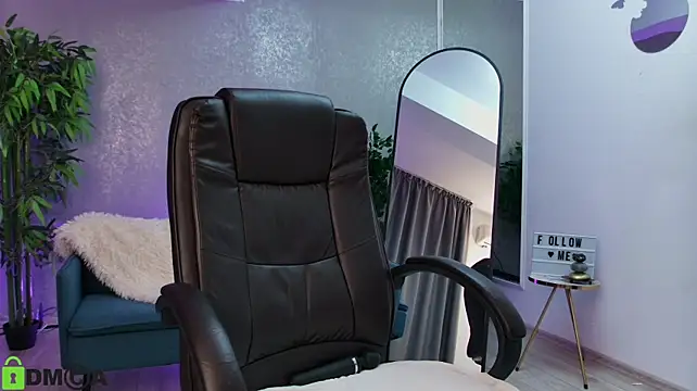 OliviaHawn live cam preview