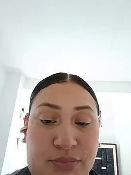 Hot_bella12
