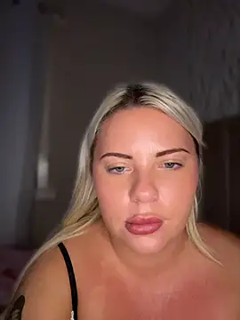 blonde_baddie live cam preview