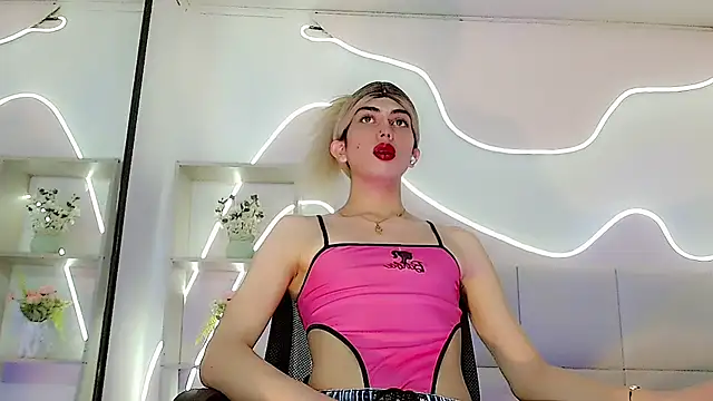 Daniela_Pink_ live cam on StripChat