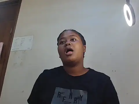 TThickblackpussy1 live cam on StripChat