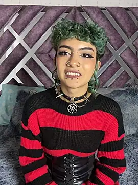 Rithsy_Core live cam on StripChat