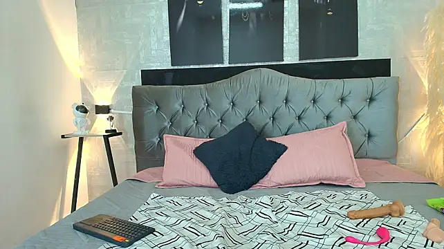 celeste__sweet live cam on StripChat