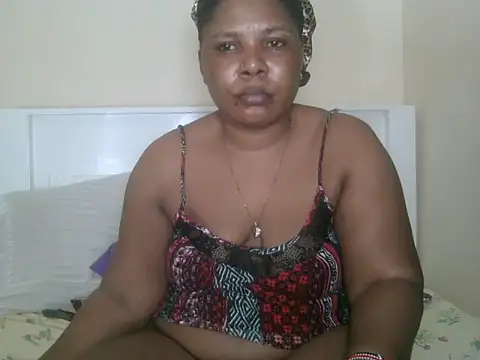 African_Bigjuicyass webcam