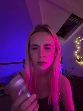 Lolabunnyblondie webcam