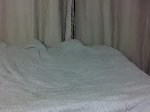Oratilwe09 live cam on StripChat