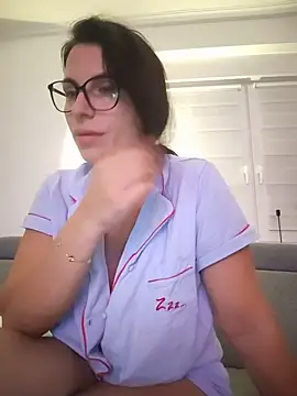 Sophie_Sonne live cam on StripChat