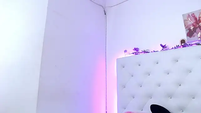 helena690 live cam on StripChat