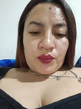 samm_curvy