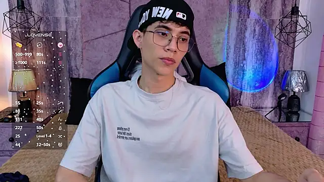 AronTawers live sex cam
