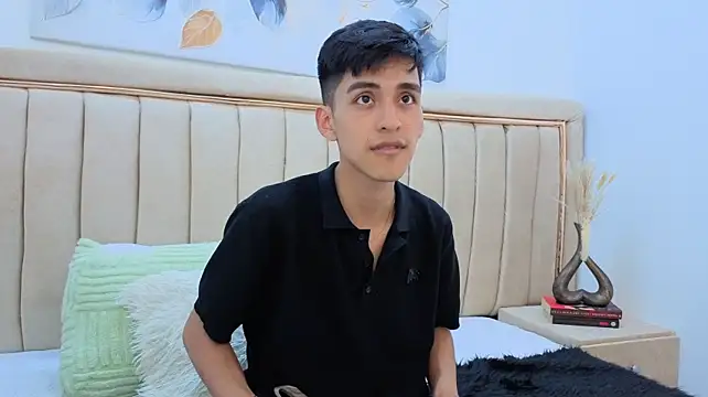 Julian_Carusso live sex cam