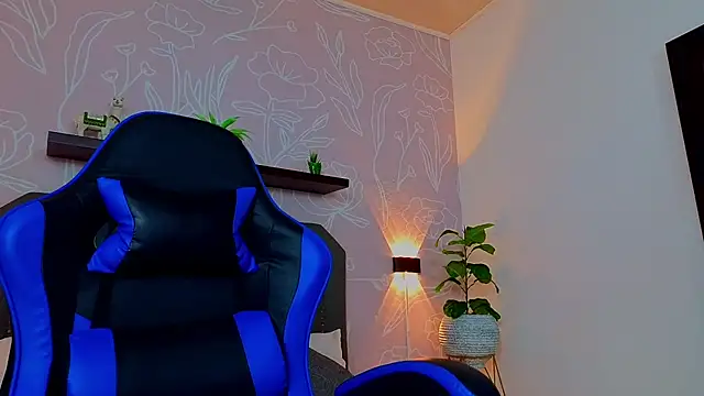 angelica_dymond