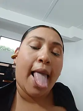 Hot_bella12