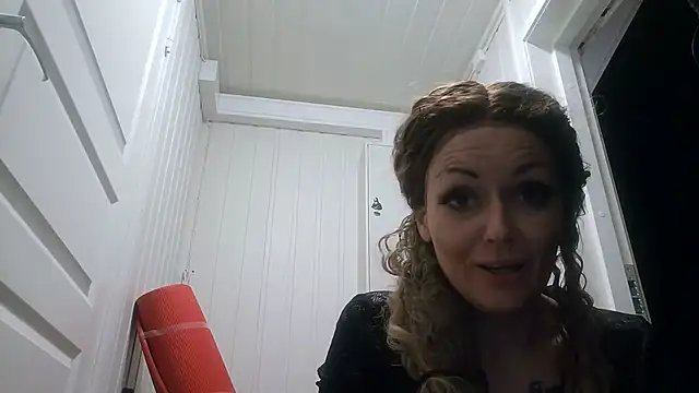 MyManCave live cam preview