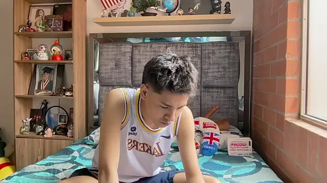 andy_belier23 (M young) - Lovense in my ass