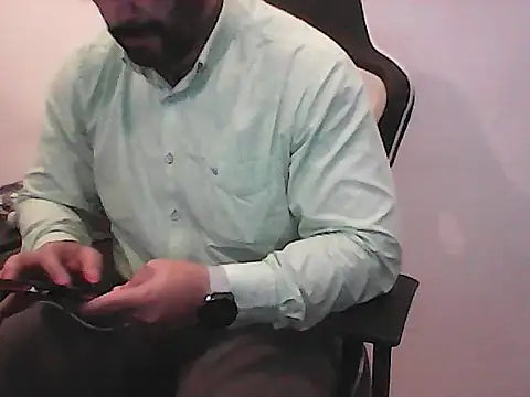 Yorel1109- live cam on StripChat
