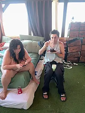 sierraxruben26's live room
