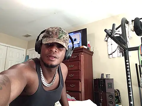 KeYBuMp323 live cam