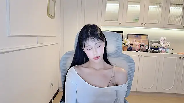 xxxlovexiner live cam on StripChat