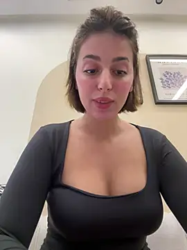 dora-27 Live Webcam on Stripchat