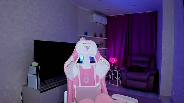 EllaCurtis