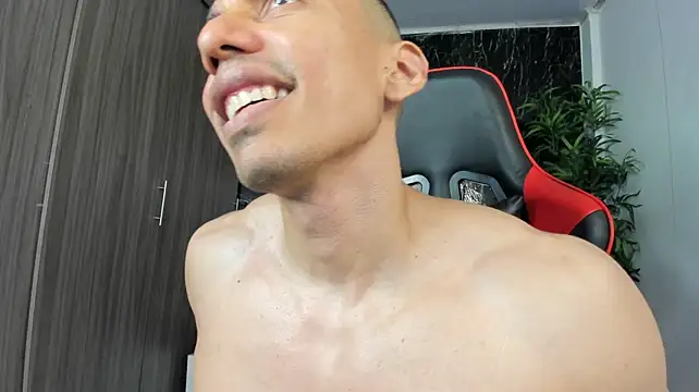 Erik_castle