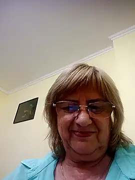EmmaStar675 live cam preview