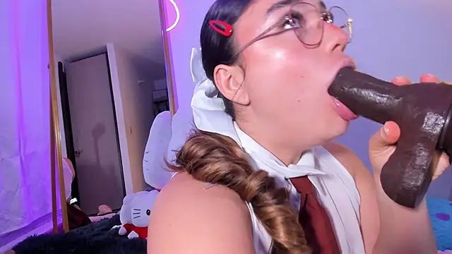 CassieBigass_ live cam on StripChat
