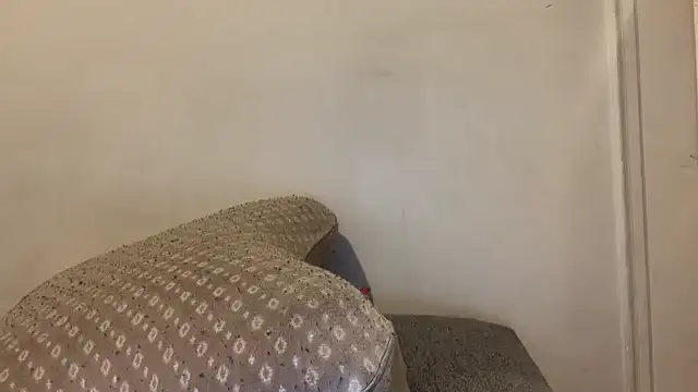 nanaisbackk live cam preview