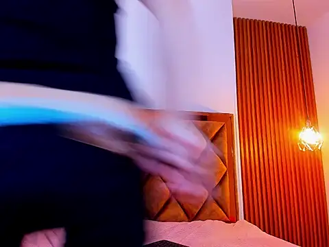 ValeriaHotVS