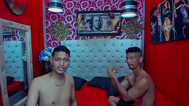 PEINBOYS live cam