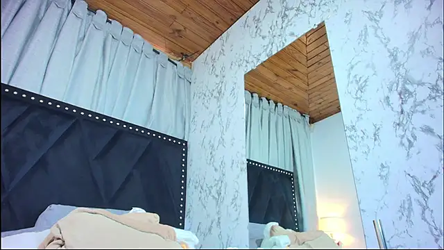 maraa_X live cam on StripChat
