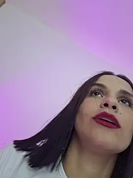 heyshaa live cam on StripChat