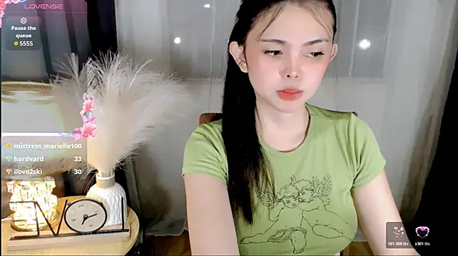 wildest_fantasy live cam on StripChat