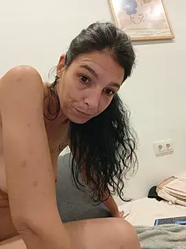 Sposini69 live cam on StripChat