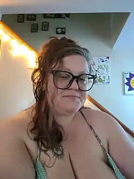 ticklesquirt live cam on StripChat