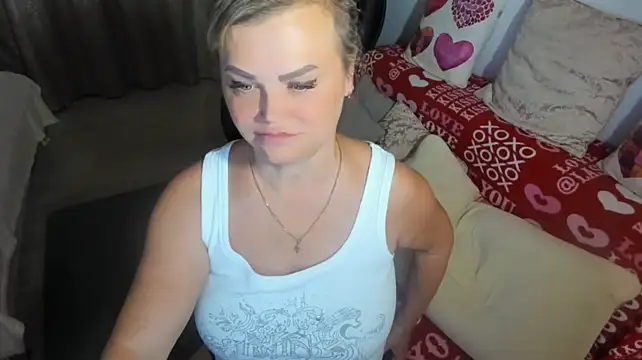 MildMature live cam on StripChat