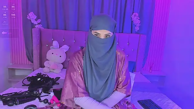 Nayla-Mouna live cam on StripChat