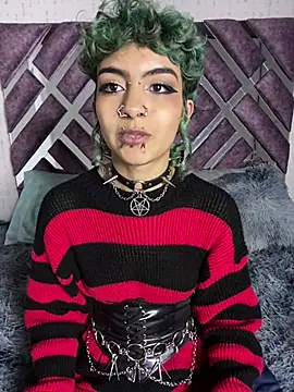 Rithsy_Core live cam on StripChat