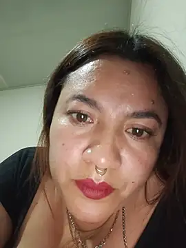 samm_curvy