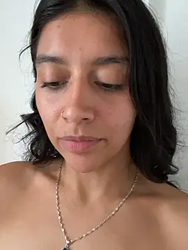 BrittanyDiaz live cam on StripChat