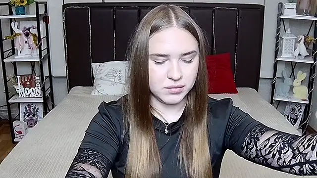 LauraHlot