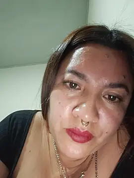 samm_curvy