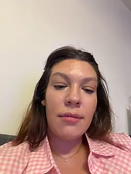 ClaraPasssion live cam on StripChat