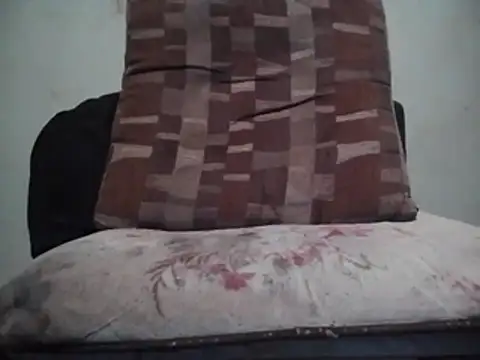 BiagaraFalls905 live cam on StripChat